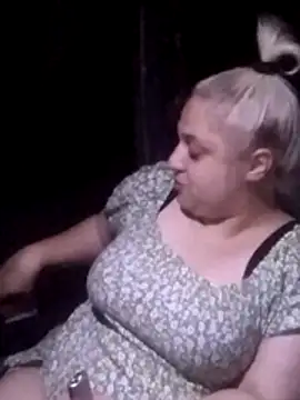 Snapshot of kb516 chatting on December 14, 3:01 am kb516 online show from December 14, 3:01 am