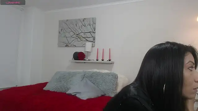 Snapshot of sofia_perez___ chatting on June 19, 8:23 pm sofia perez online show from June 19, 8:23 pm