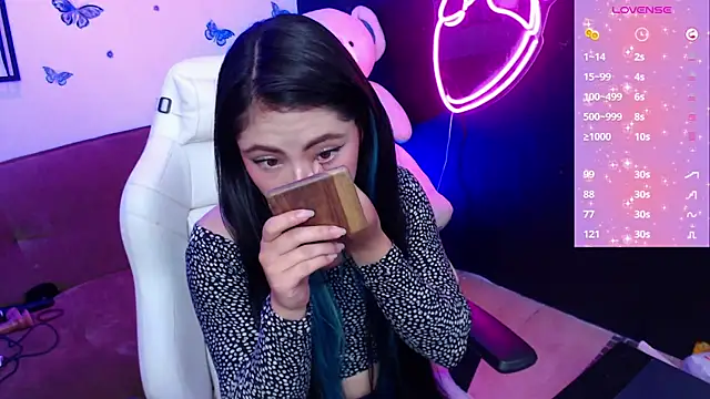 demyanderson  online show from January 22, 9:32 pm