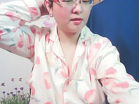 xiaorou-z online show from December 1, 3:17 pm