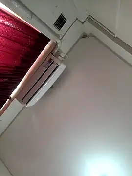 Snapshot of luz_94 chatting on January 22, 7:24 pm luz 94 online show from January 22, 7:24 pm