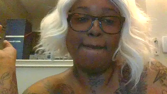 Snapshot of ShaBrimDaPornstar chatting on December 14, 7:18 pm ShaBrimDaPornstar online show from December 14, 7:18 pm