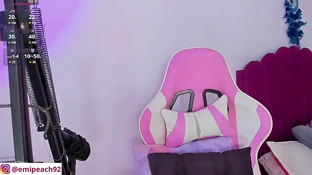 samanthaabloom online show from March 4, 3:23 am