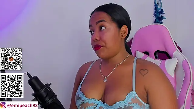 samanthaabloom online show from June 11, 12:32 am
