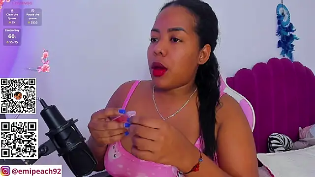 samanthaabloom online show from June 16, 1:30 am
