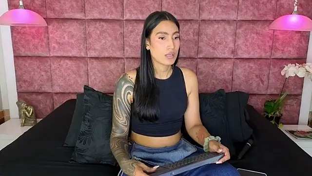 Snapshot of Taly_Fox chatting on May 8, 9:31 pm Taly Fox online show from May 8, 9:31 pm