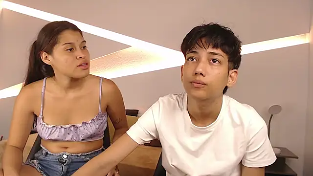 Snapshot of hot_little_bunny chatting on January 28, 9:08 pm hot little bunny online show from January 28, 9:08 pm