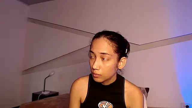 Snapshot of hot_little_bunny chatting on October 19, 8:42 pm hot little bunny online show from October 19, 8:42 pm