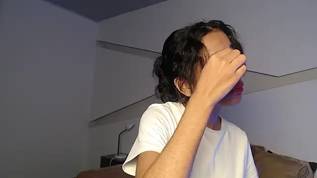 Snapshot of hot_little_bunny chatting on October 20, 9:04 pm hot little bunny online show from October 20, 9:04 pm