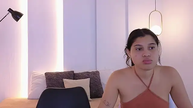 Snapshot of hot_little_bunny chatting on November 13, 9:14 pm hot little bunny online show from November 13, 9:14 pm