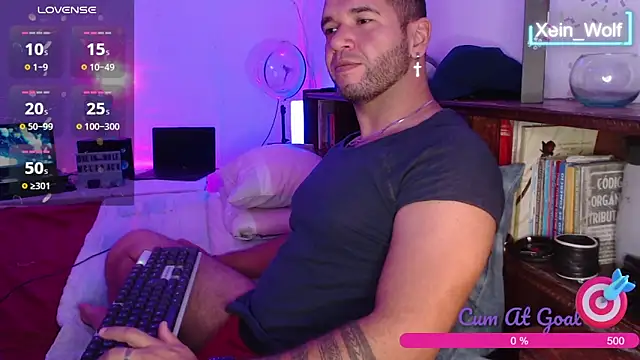 Snapshot of Xein_WoIf chatting on January 19, 10:49 pm Xein WoIf online show from January 19, 10:49 pm