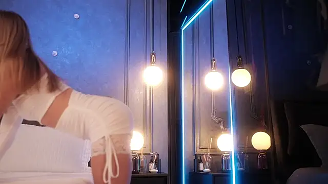 Rikka Moore online show from October 2, 10:44 am