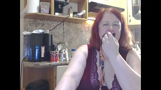 Snapshot of NikolRedMilf chatting on June 5, 10:15 pm NikolRedMilf online show from June 5, 10:15 pm