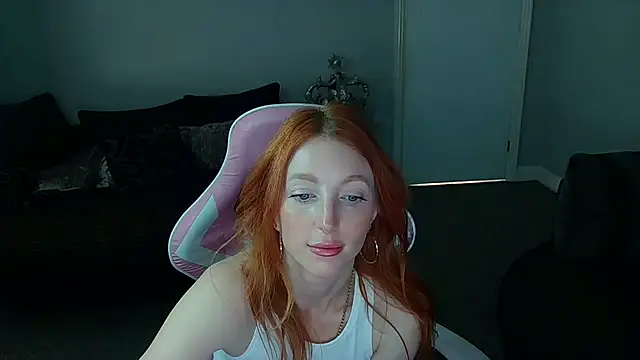 Red firesquirt online show from March 18, 9:32 pm