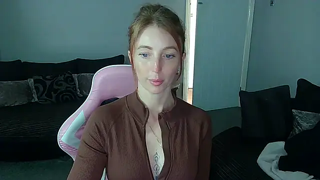 Red firesquirt online show from April 28, 1:05 pm