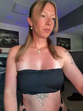 BunnyDiamond1 online show from June 26, 7:46 am