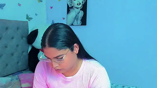 mabellfox online show from February 13, 6:27 pm