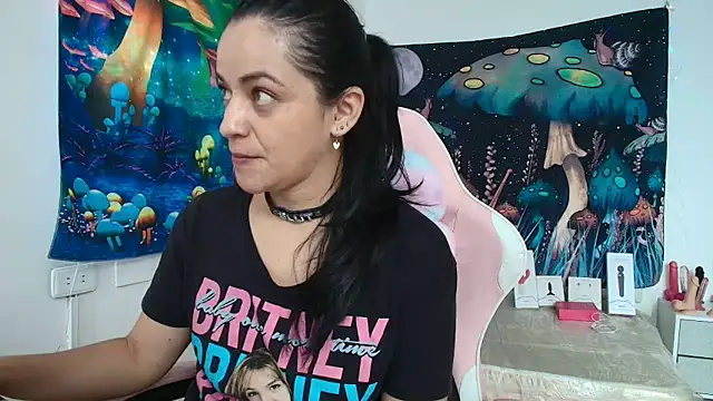 LovelyAzucena online show from April 29, 3:27 pm