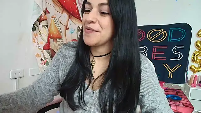 Snapshot of LovelyAzucena chatting on May 25, 3:07 pm LovelyAzucena online show from May 25, 3:07 pm