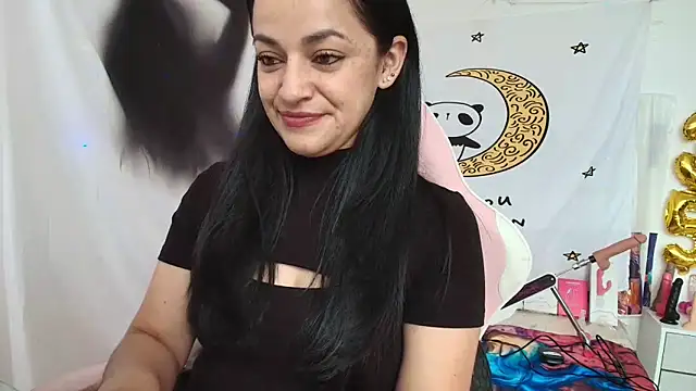Snapshot of LovelyAzucena chatting on June 3, 3:28 pm LovelyAzucena online show from June 3, 3:28 pm