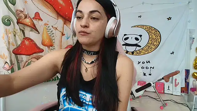 Snapshot of LovelyAzucena chatting on June 10, 3:11 pm LovelyAzucena online show from June 10, 3:11 pm