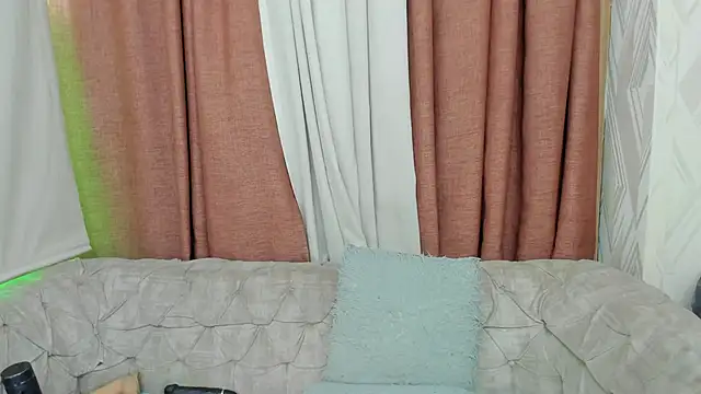 Snapshot of alanismorgan chatting on January 28, 2:31 pm alanismorgan online show from January 28, 2:31 pm