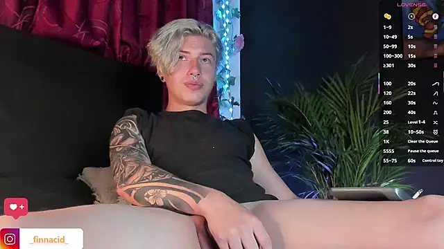 Snapshot of Green_acid01 chatting on March 14, 4:54 am Green acid01 online show from March 14, 4:54 am