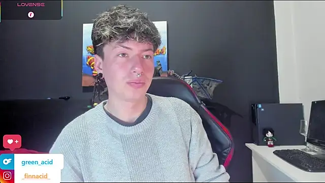 Snapshot of Green_acid01 chatting on September 9, 5:12 pm Green acid01 online show from September 9, 5:12 pm