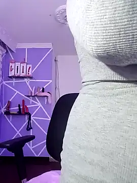 MiiaaJoness online show from February 5, 6:15 pm