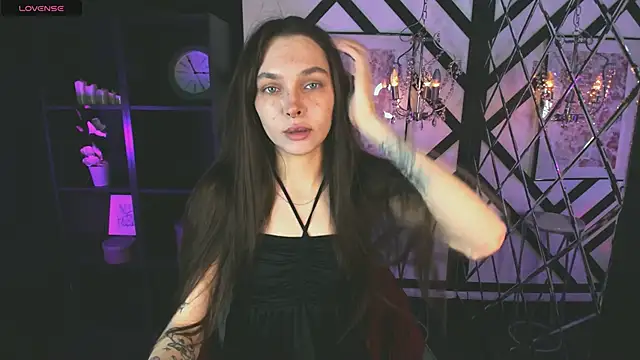 ChloeSunny online show from May 6, 5:46 am