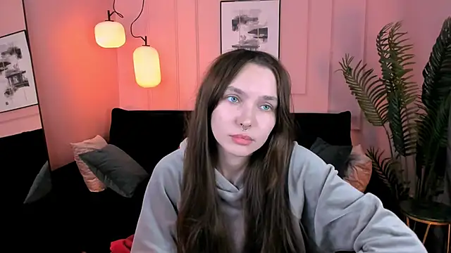 ChloeSunny online show from May 31, 6:09 pm