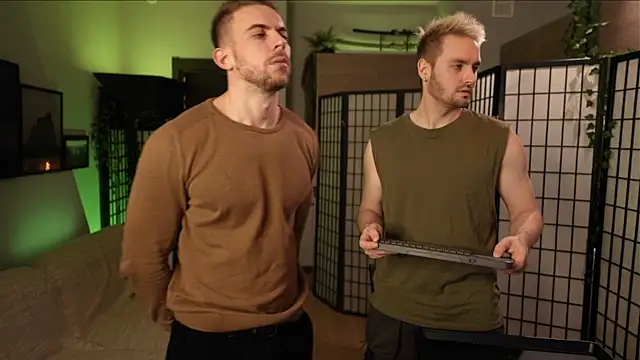 Snapshot of enjoy_me chatting on March 19, 3:51 pm enjoy me online show from March 19, 3:51 pm