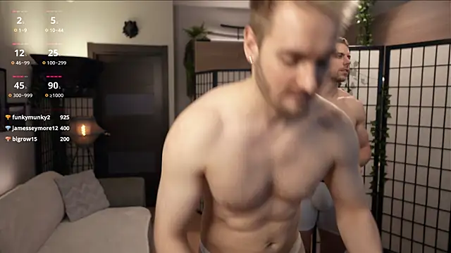 Snapshot of enjoy_me chatting on March 22, 5:52 pm enjoy me online show from March 22, 5:52 pm