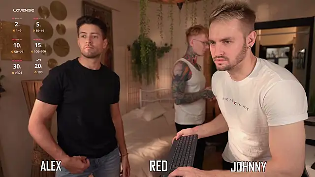 Snapshot of enjoy_me chatting on September 15, 3:34 pm enjoy me online show from September 15, 3:34 pm