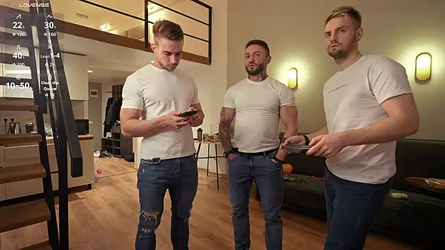 Snapshot of enjoy_me chatting on October 4, 3:43 pm enjoy me online show from October 4, 3:43 pm