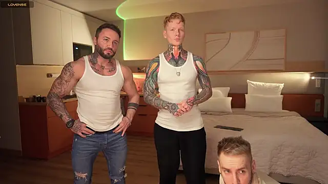 Snapshot of enjoy_me chatting on October 23, 3:33 pm enjoy me online show from October 23, 3:33 pm