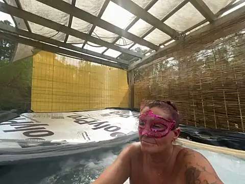 Snapshot of prainxxx22 chatting on October 24, 6:26 pm prainxxx22 online show from October 24, 6:26 pm