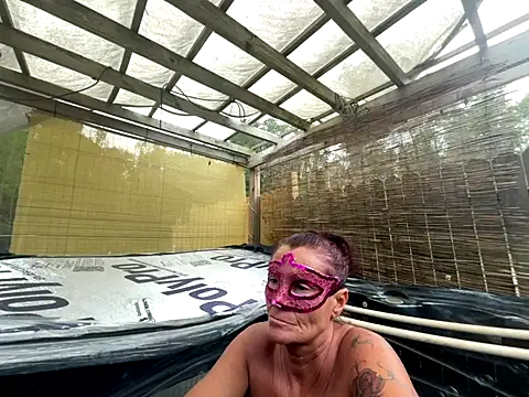 Snapshot of prainxxx22 chatting on October 26, 6:14 pm prainxxx22 online show from October 26, 6:14 pm