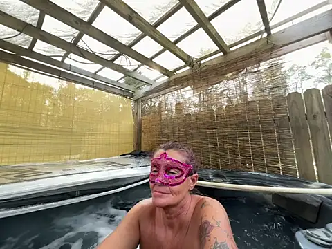 Snapshot of prainxxx22 chatting on November 15, 7:21 pm prainxxx22 online show from November 15, 7:21 pm