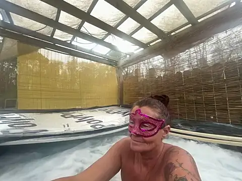 Snapshot of prainxxx22 chatting on December 1, 7:19 pm prainxxx22 online show from December 1, 7:19 pm