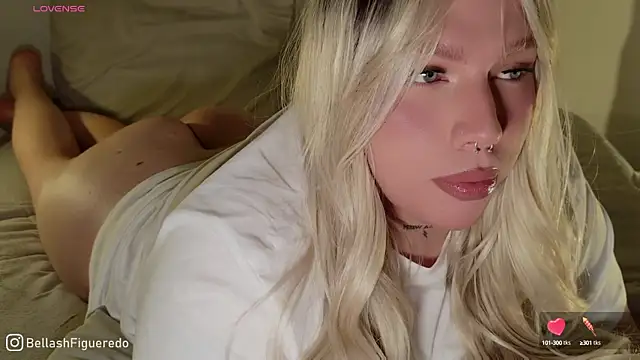 Snapshot of IsabellaFigueredo__ chatting on September 9, 4:23 am IsabellaFigueredo online show from September 9, 4:23 am