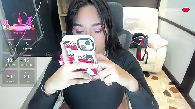 Snapshot of CelesteBrucee chatting on March 21, 11:23 pm CelesteBrucee online show from March 21, 11:23 pm