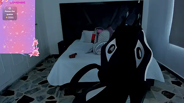 Snapshot of CelesteBrucee chatting on September 13, 7:24 pm CelesteBrucee online show from September 13, 7:24 pm