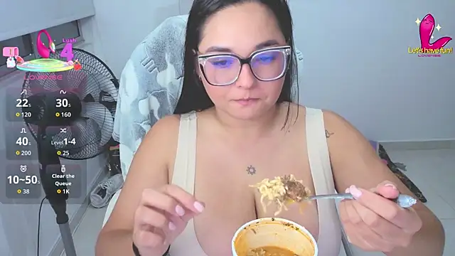 Snapshot of CelesteBrucee chatting on September 25, 12:25 am CelesteBrucee online show from September 25, 12:25 am