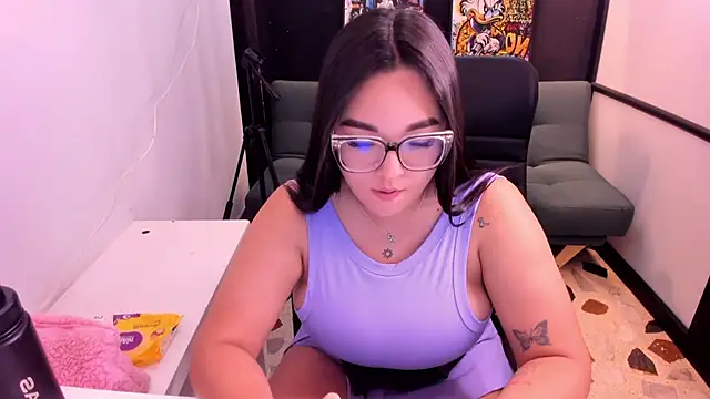 Snapshot of CelesteBrucee chatting on November 29, 8:34 pm CelesteBrucee online show from November 29, 8:34 pm