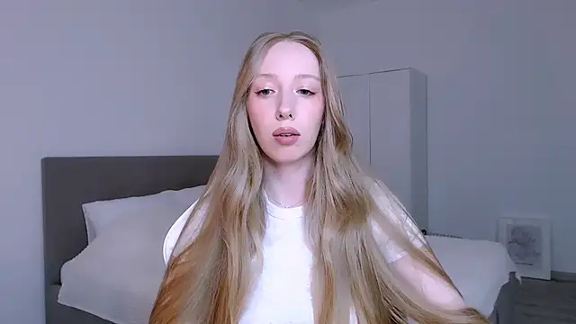 Luna insniity online show from February 19, 9:44 pm