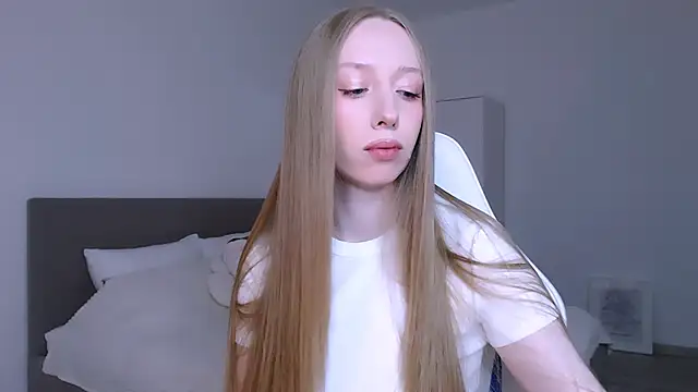 Luna insniity online show from March 17, 9:07 pm