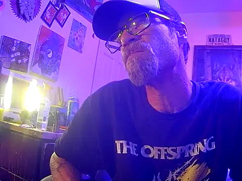 Snapshot of druetrue chatting on November 18, 11:26 pm druetrue online show from November 18, 11:26 pm