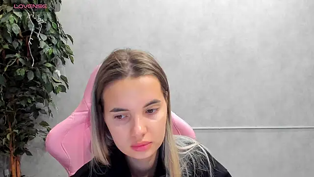 Donna Evans online show from March 20, 12:08 am