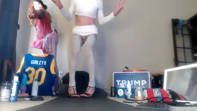 Snapshot of Taylorsexbot chatting on January 1, 6:49 pm Taylorsexbot online show from January 1, 6:49 pm